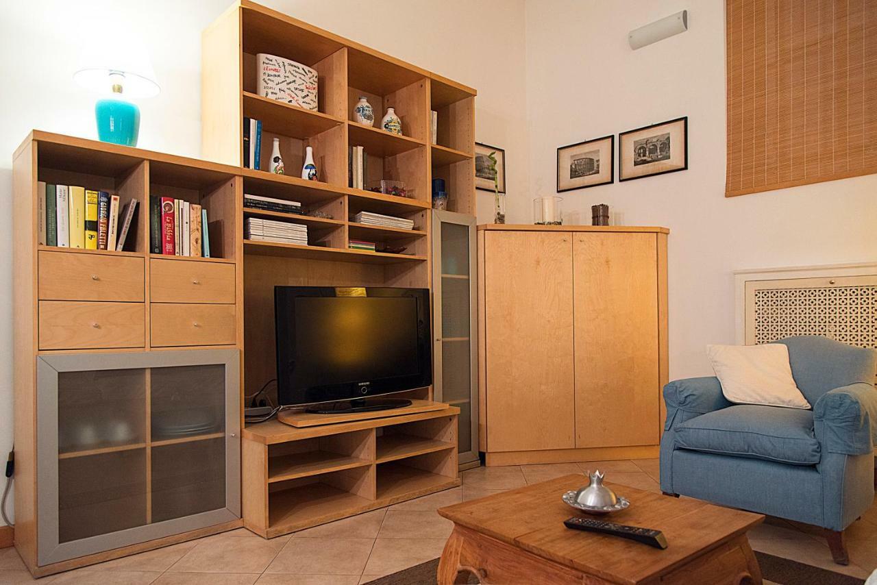 Elegant Apartment In Sant'Ambrogio Milano Esterno foto