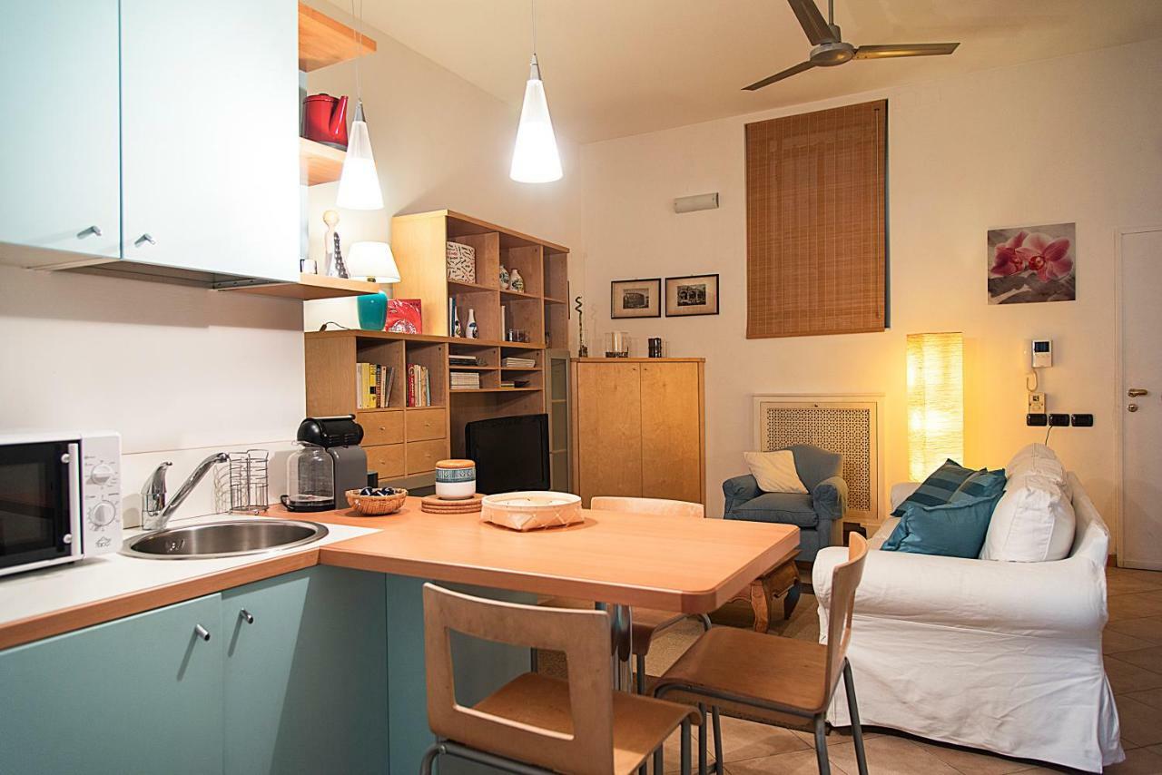 Elegant Apartment In Sant'Ambrogio Milano Esterno foto