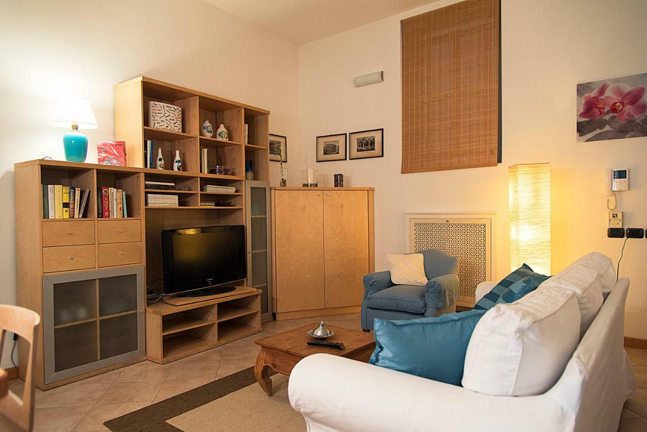 Elegant Apartment In Sant'Ambrogio Milano Esterno foto